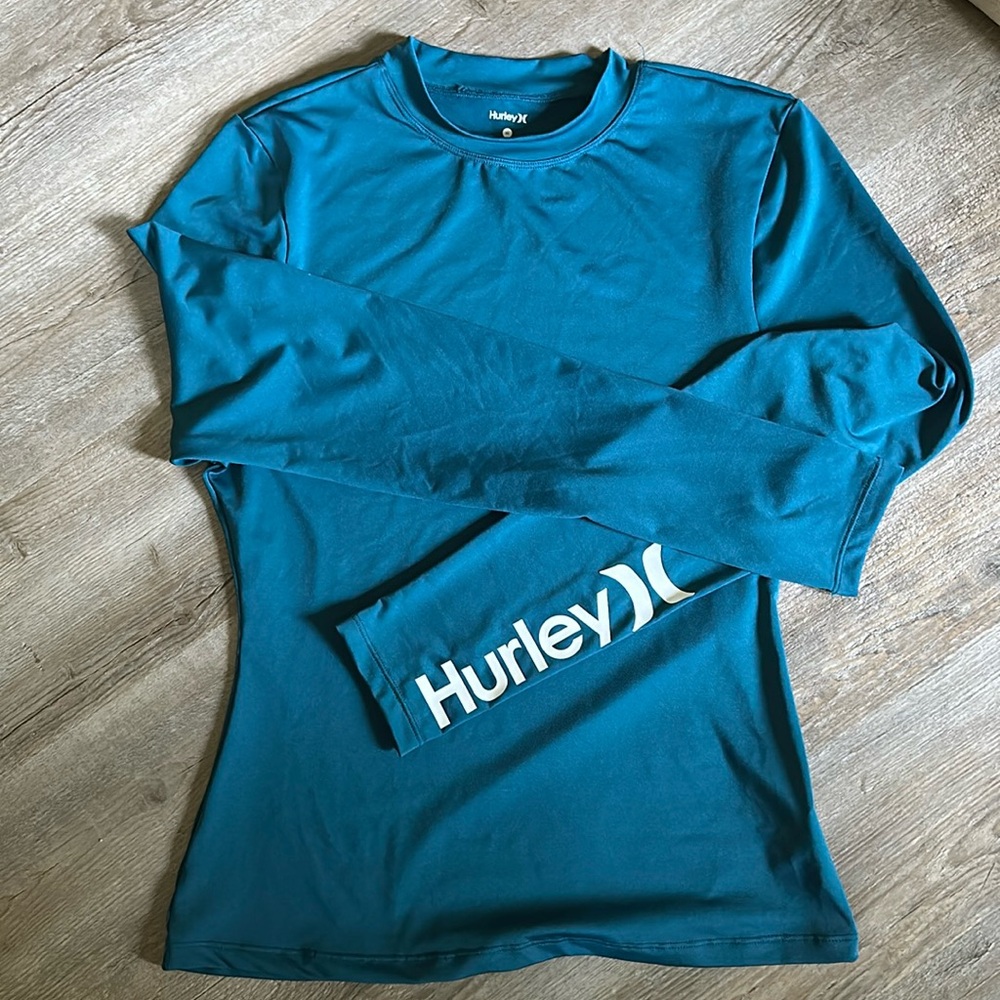 Hurley 50+ UPF shirt (Sun Resistant Shirt)